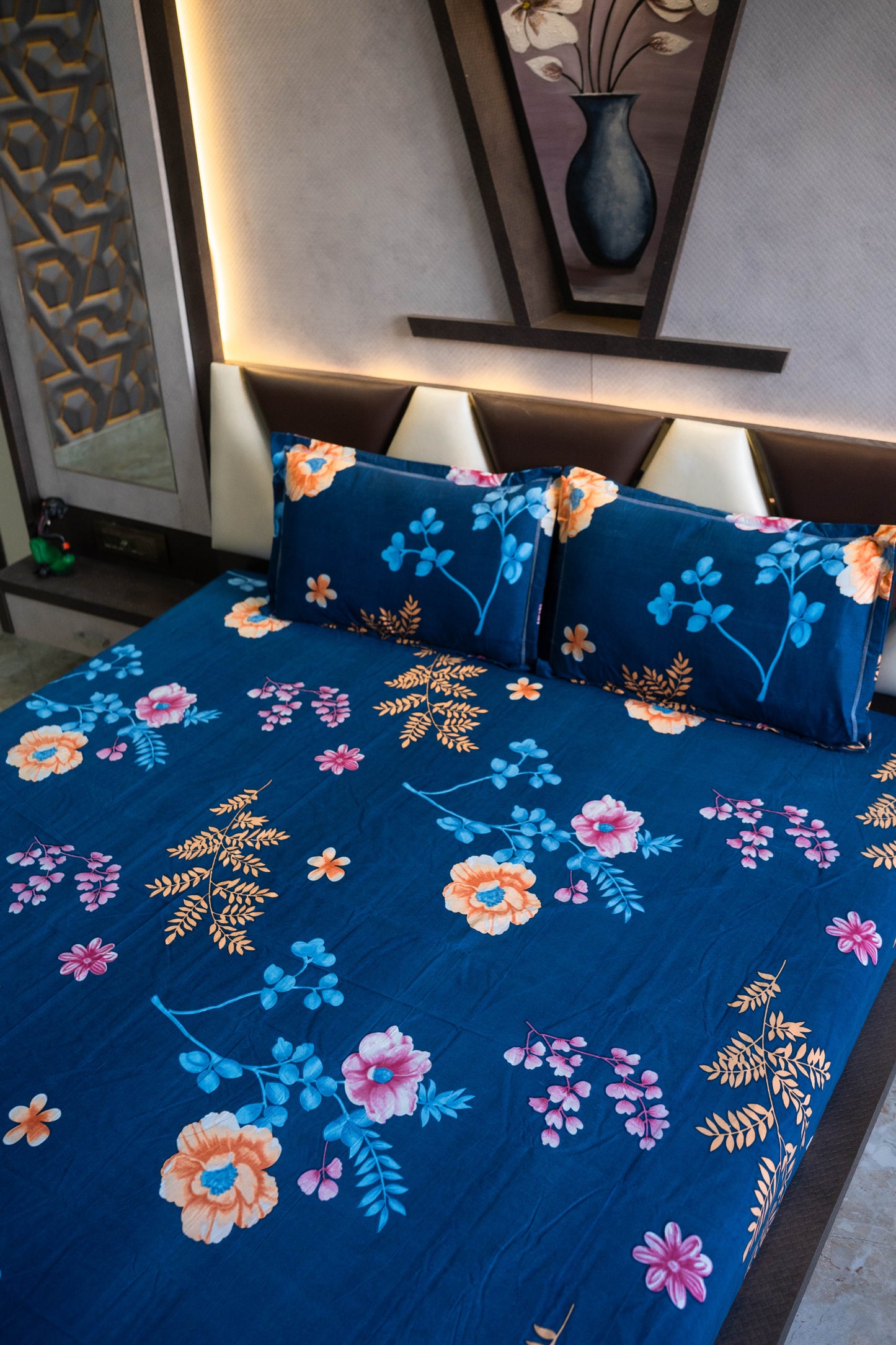 wsoko 300tc Soft Cotton Bedsheet for Double Bed, Size 90x100 inches with 2 Large Size Pillow Covers