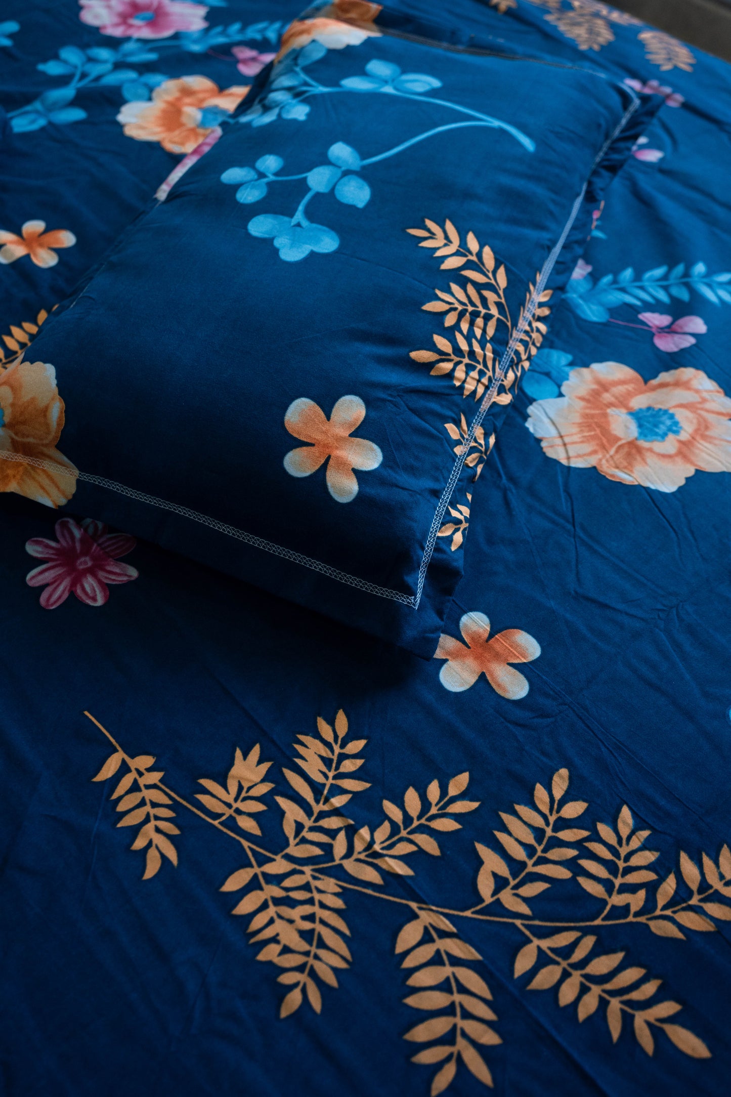 wsoko 300tc Soft Cotton Bedsheet for Double Bed, Size 90x100 inches with 2 Large Size Pillow Covers
