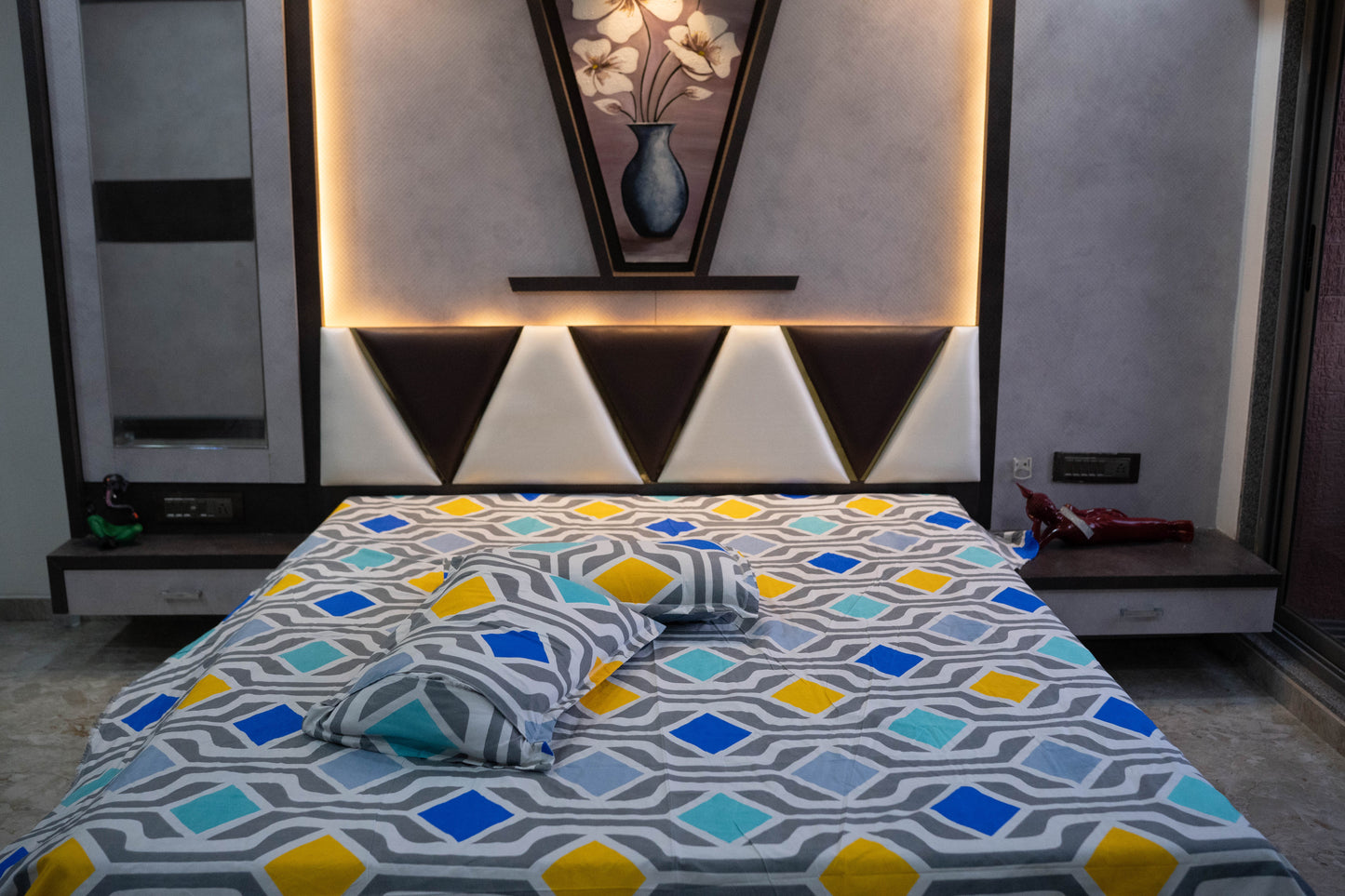wsoko 300tc Soft Cotton Bedsheet for Double Bed, Size 90x100 inches with 2 Large Size Pillow Covers