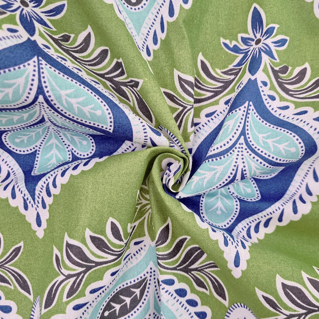 WSOKO 100% Cotton 400TC Bedsheet for Double Bed King Size Bedsheet with 2 Pillow Covers[108X108 (Size:275 X 275 cm, Green, Floral)