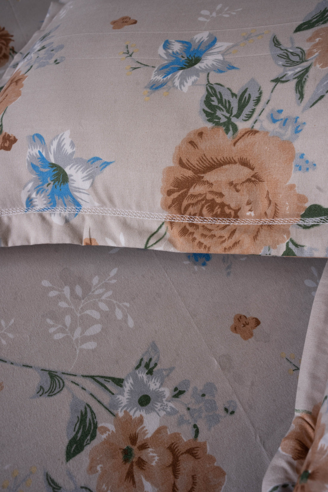 wsoko 300tc Soft Cotton Bedsheet for Double Bed, Size 90x100 inches with 2 Large Size Pillow Covers